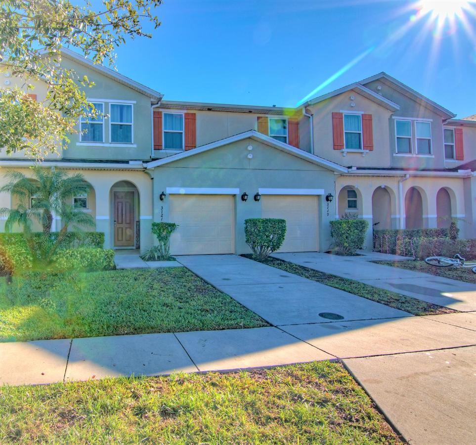 4 Bedroom Sunhaven Townhouse With Pool Near *